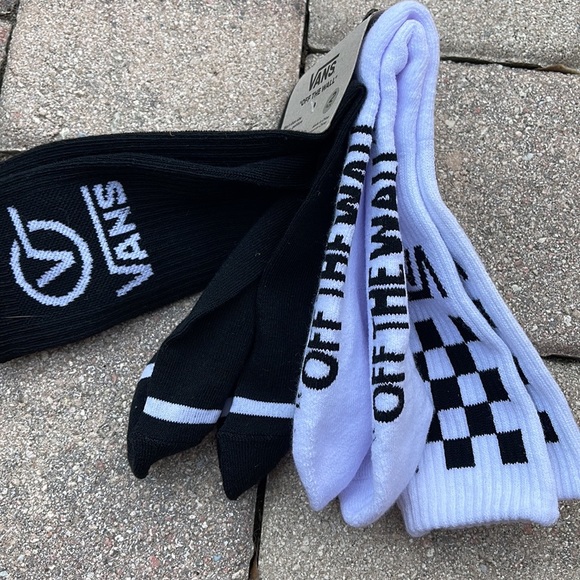 VANS “Off The Wall” Men’s 2 socks set 
NWT - Picture 14 of 16